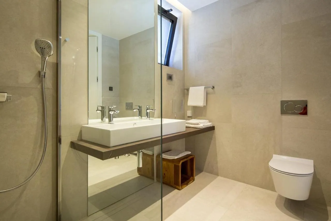 Villa Z6 로비니